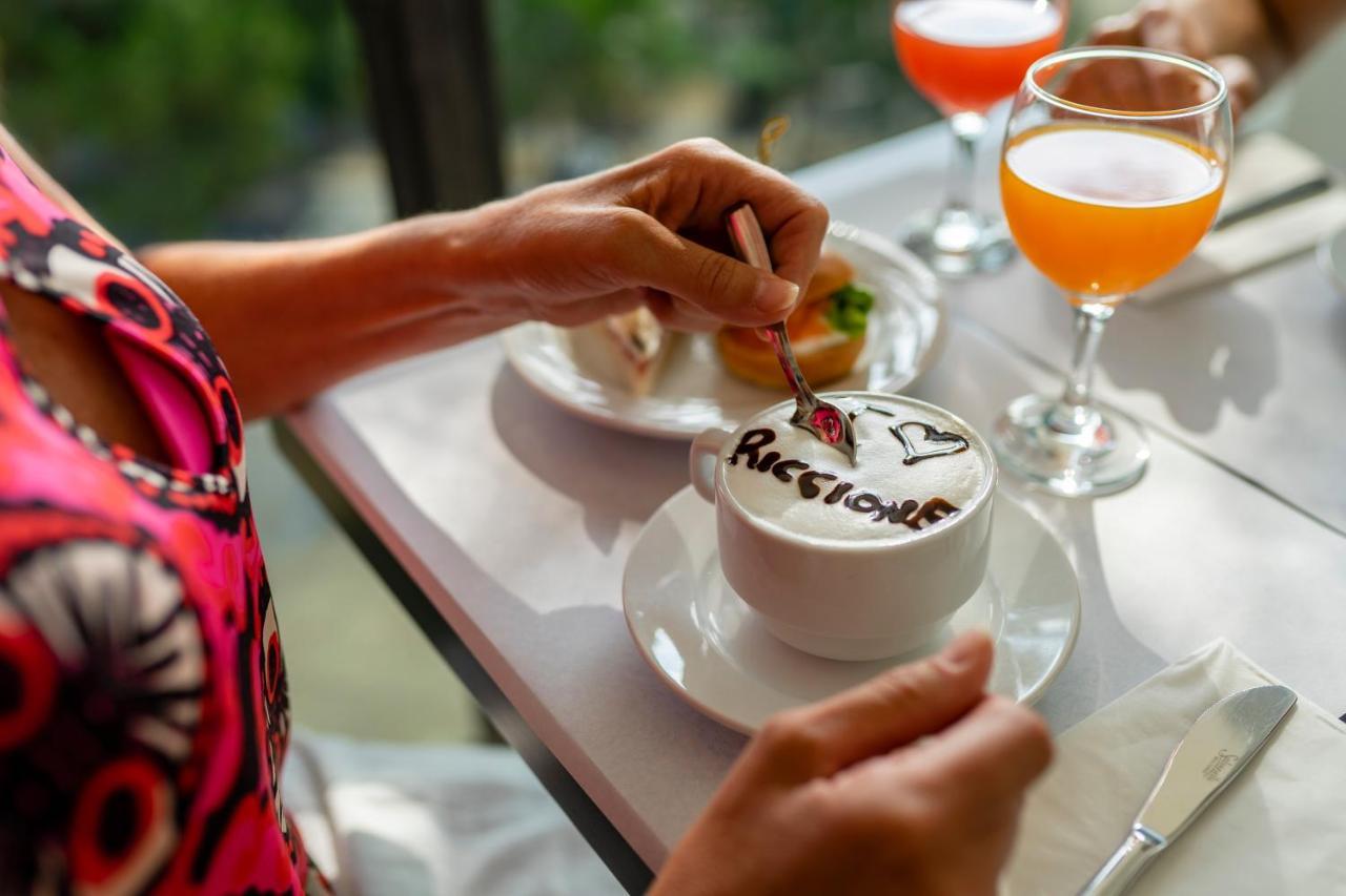 Hotel Mocambo Риччоне Екстер'єр фото